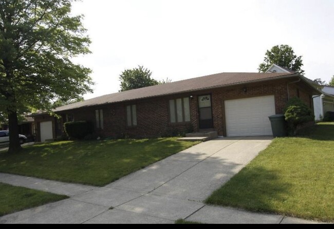 Primary Photo - 2806 Blendon Woods Blvd