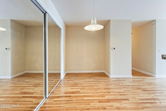 Building Photo - 1203 Lighthouse Rd