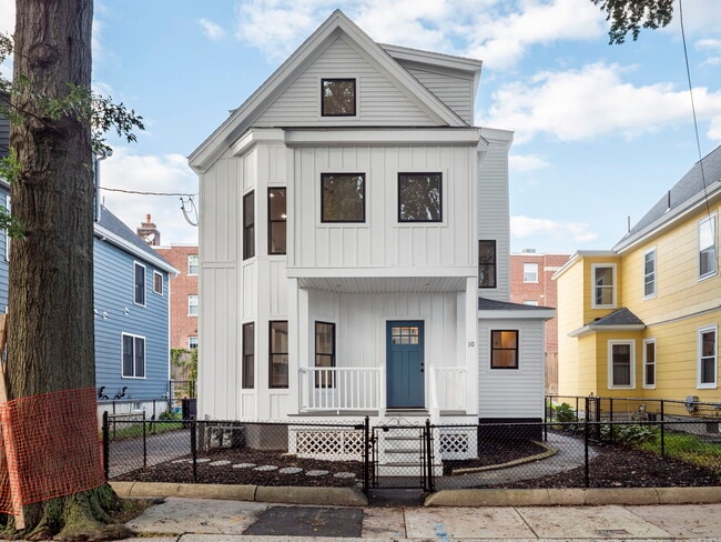 Primary Photo - 10 Van Norden St