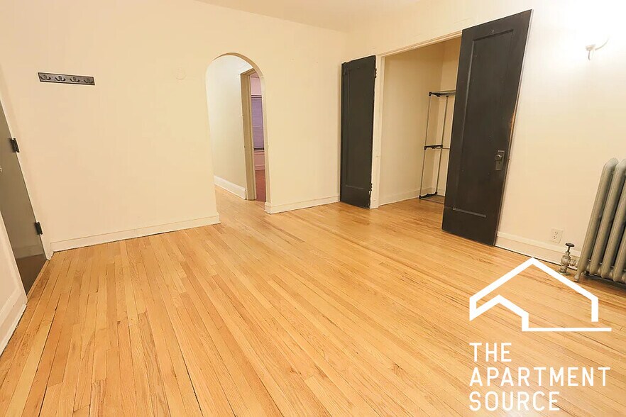 Building Photo - 4903 N Hoyne Ave