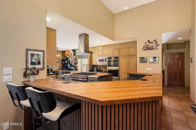 Building Photo - FULLY FURNISHED SEDONA DREAM HOME AWAITS