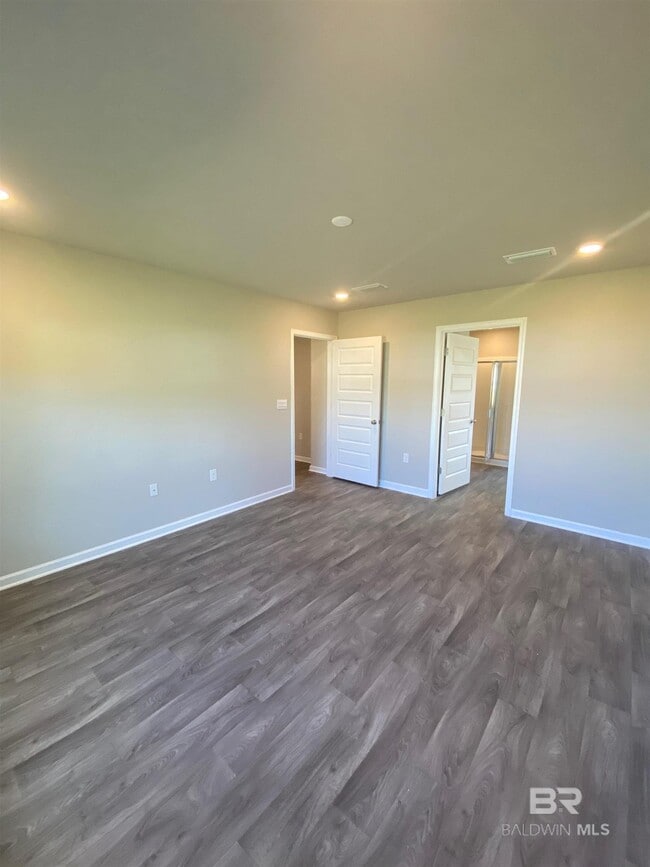 Building Photo - 270 Preston Wy