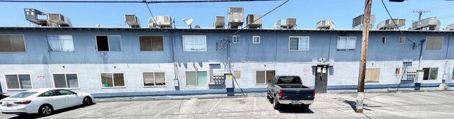 Building Photo - CUTE ONE BEDROOM / ONE BATH APARTMENT UNIT!