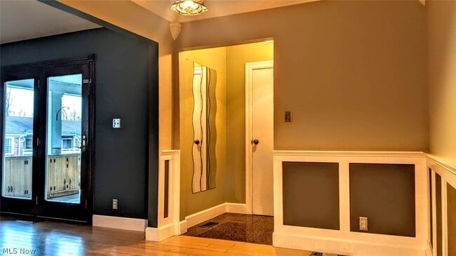 Building Photo - 25 Trenton Square