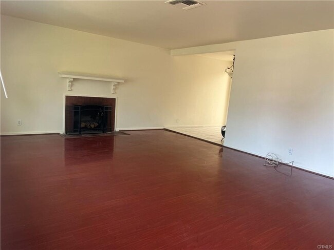 Building Photo - 7357 Darby Ave