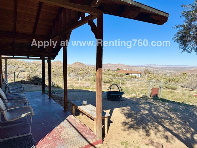 Building Photo - Cozy Cabin On The Hill