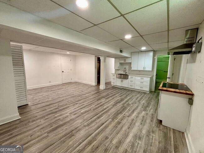 Building Photo - 2712 Sherlock Dr