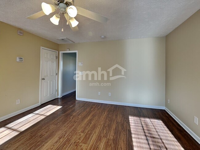 Building Photo - 1361 E Nir Shreibman