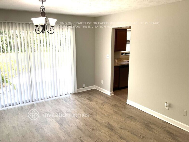 Building Photo - 4633 Waverly Ln