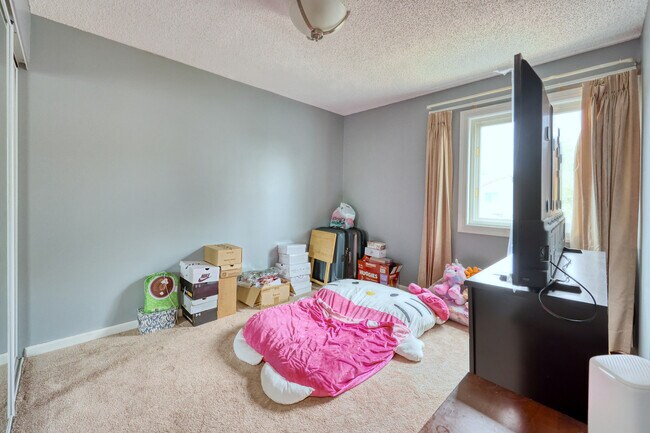 Building Photo - 3724 Merrimac Ln E
