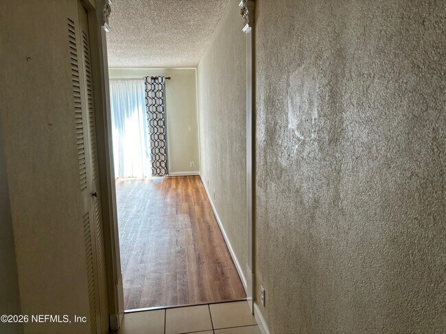 Building Photo - 1255B Ponce Island Dr