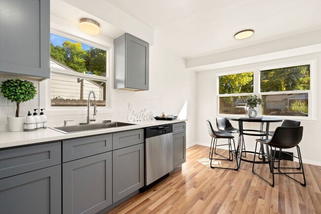 Building Photo - Stunning Fully Remodeled 3-Bedroom Home with Fenced Yard