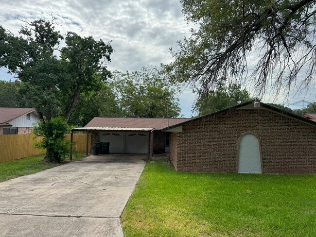 Building Photo - 102 Dalewood Dr