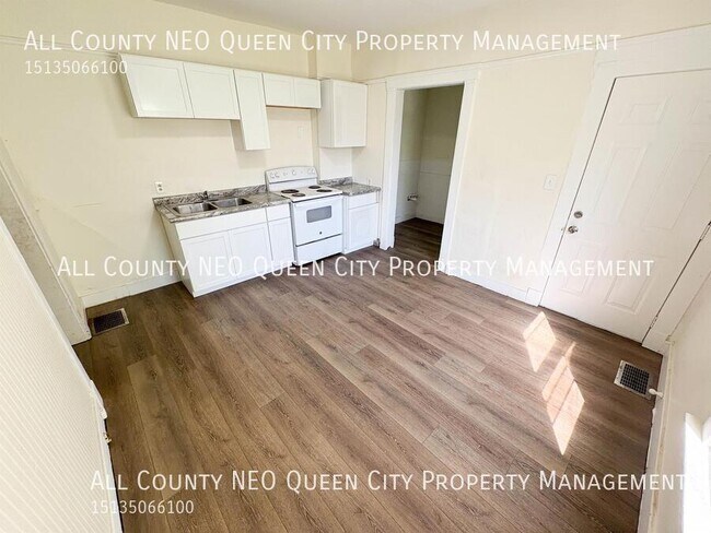 Building Photo - 124 Wroe Ave