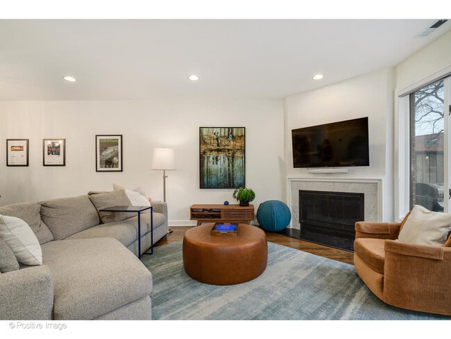 Building Photo - 150 W Eugenie St