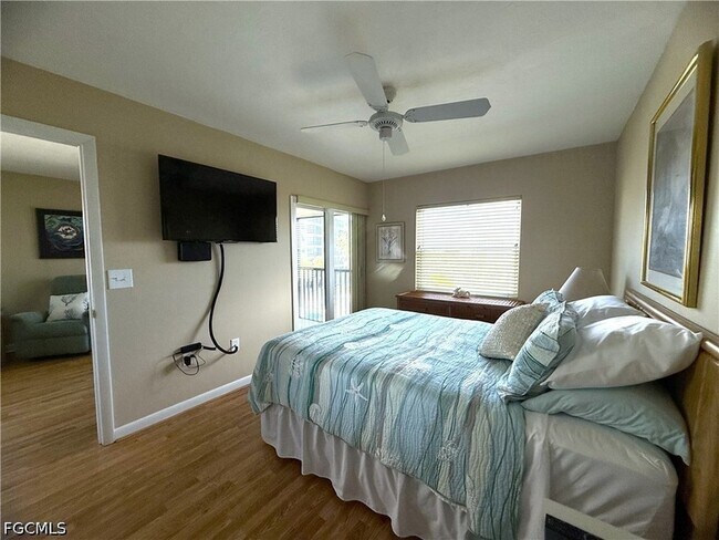 Building Photo - 6891 Estero Blvd