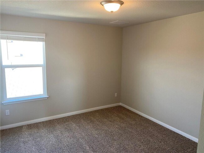 Building Photo - 134 Ashford Way