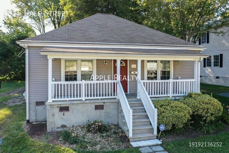 Primary Photo - 915 Hale St