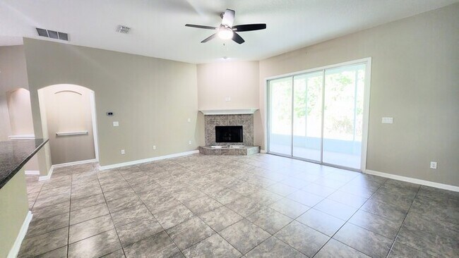 Building Photo - Charming 4-Bedroom Home in Middleburg with...
