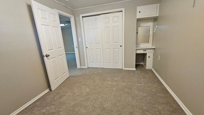 Building Photo - Spacious 5-Bedroom Ranch with Finished Basement & Oversized Garage!
