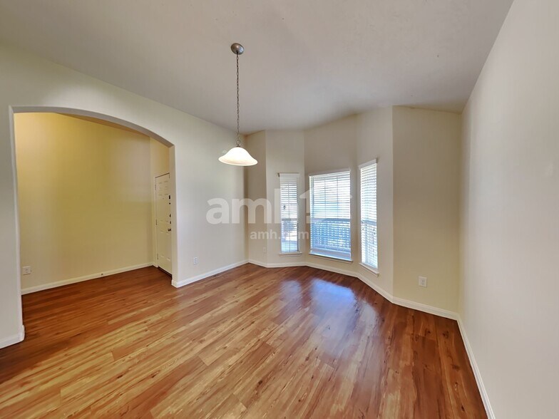 Building Photo - 2210 Steep Pine Trl