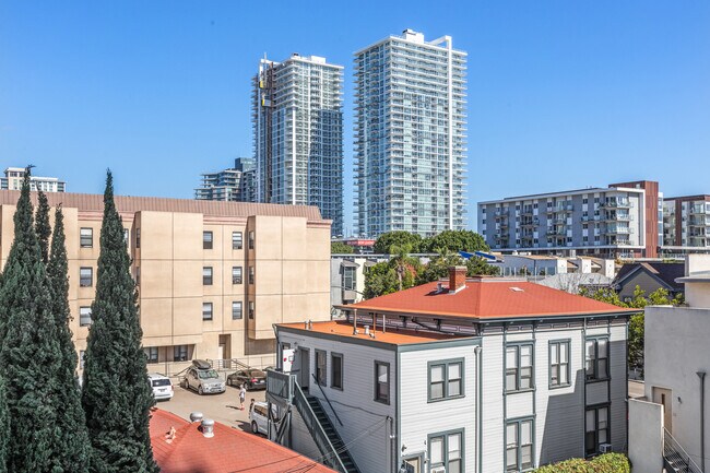 Building Photo - 908 G St