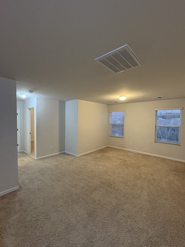 Building Photo - 407 Lakemont Dr