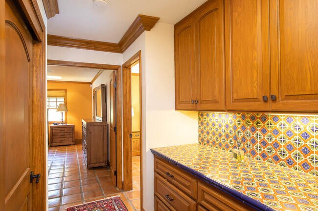 Building Photo - 387 S Cahuilla Rd
