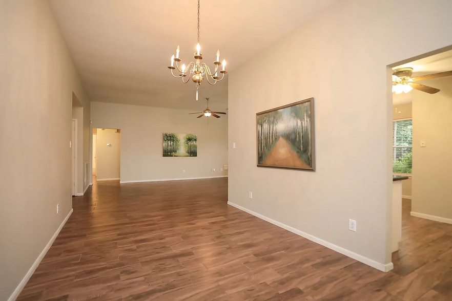 Building Photo - 208 Armand Bay Dr