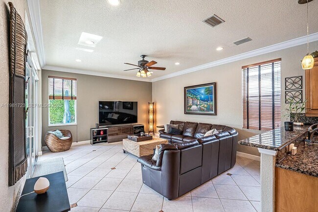 Building Photo - 3182 SW 189th Ave