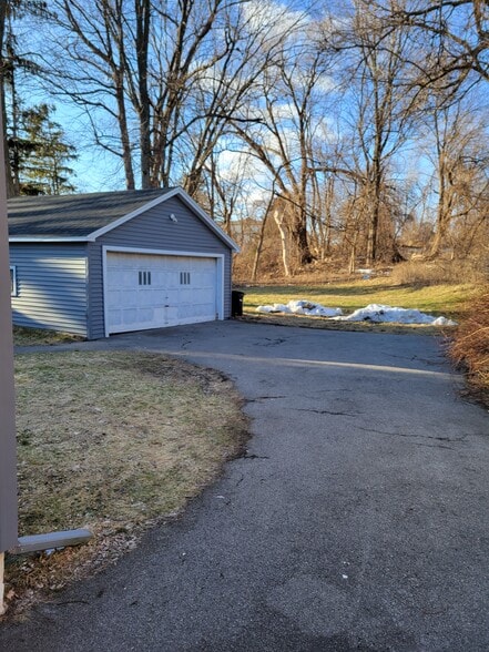 Building Photo - 217 Thurber St