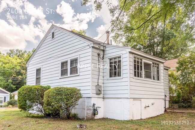 Building Photo - 2400 Green St