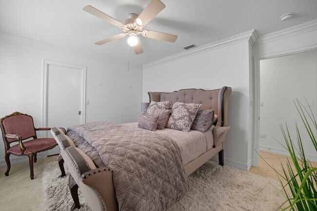 Building Photo - 1050 Gulfstream Way