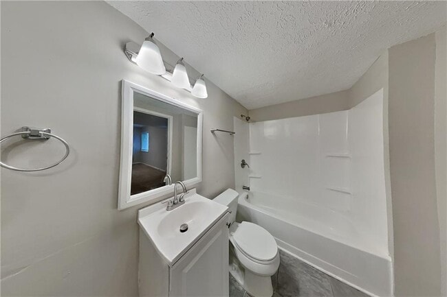 Building Photo - 252 Paxton Cir