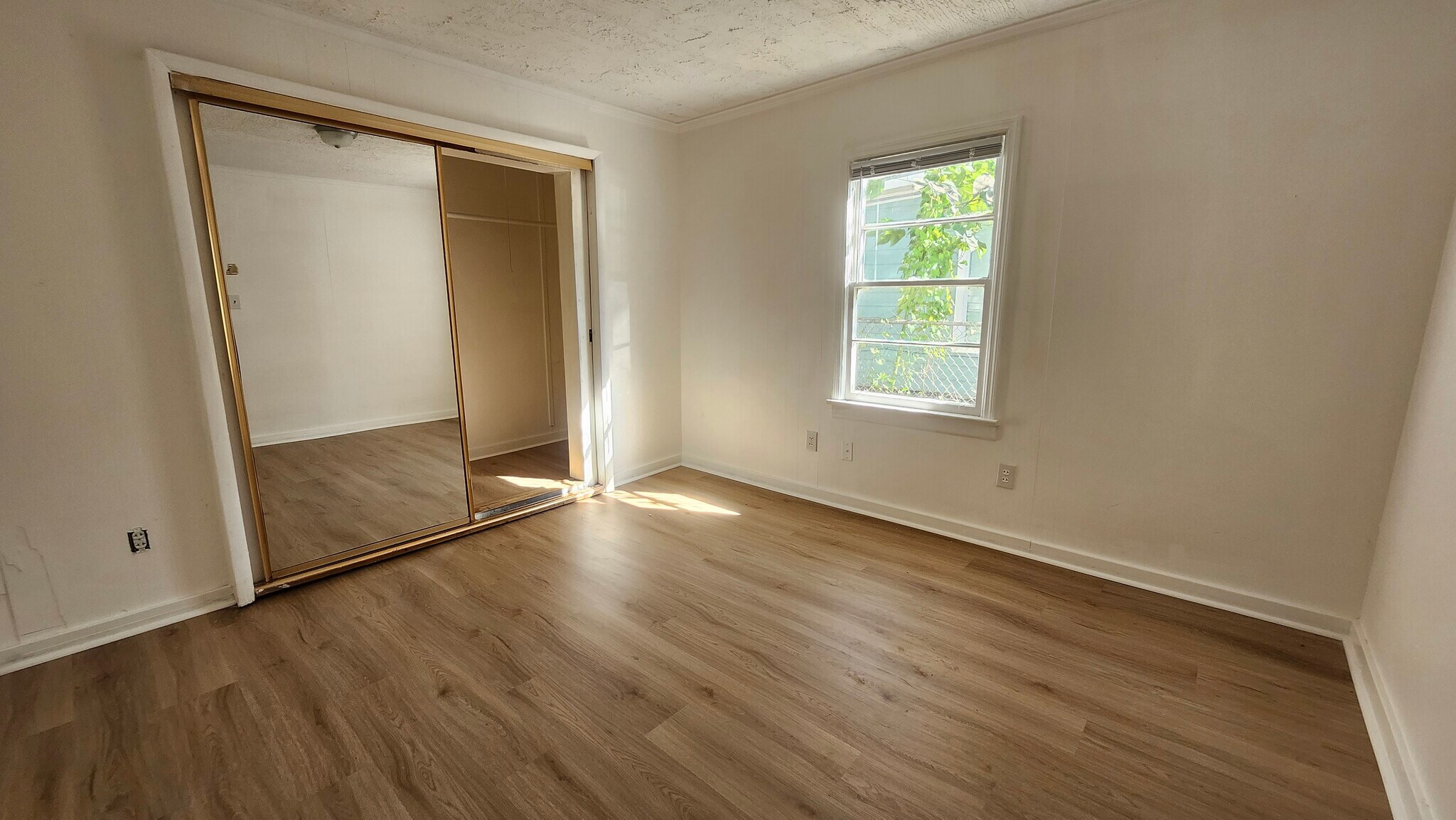 Building Photo - 4014 Chelsea Dr