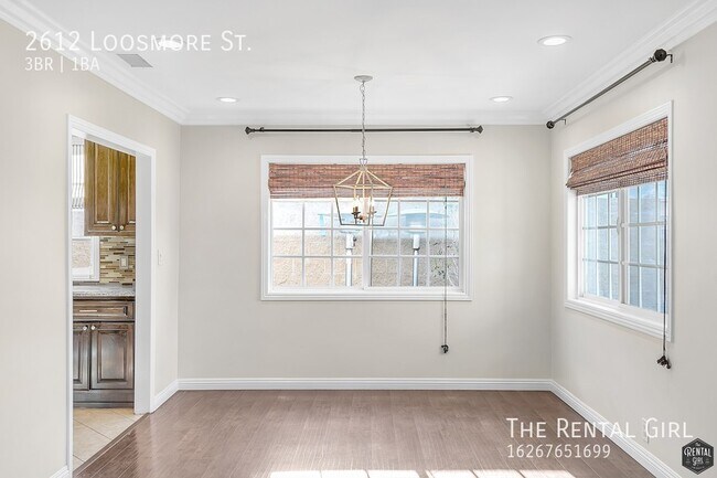 Building Photo - Spacious 3 Bedroom Single Family Home | Fu...