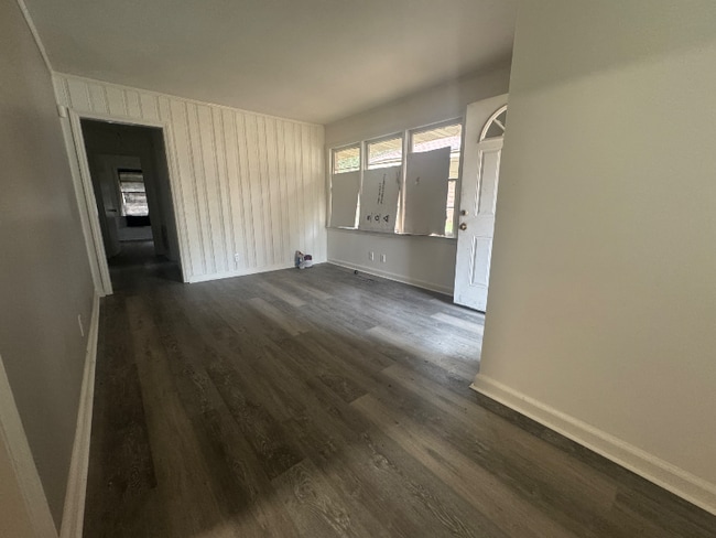 Building Photo - 4343 Summerhill Dr