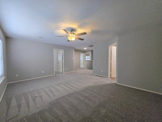 Building Photo - 1423 Stone Bluff Dr