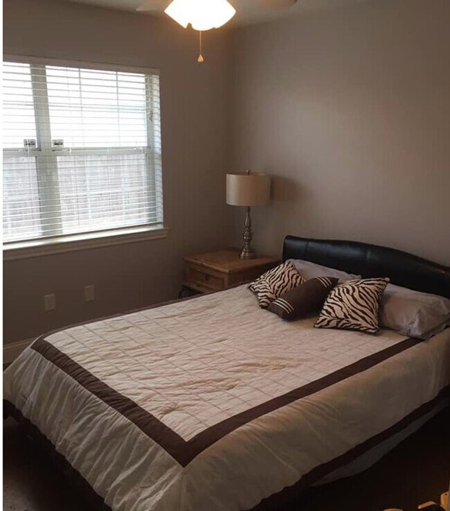 Building Photo - 606 Corregidor Dr