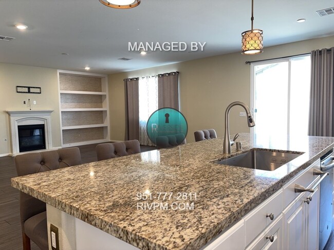 Building Photo - DISCOVER YOUR DREAM RENTAL IN ORANGE CREST...