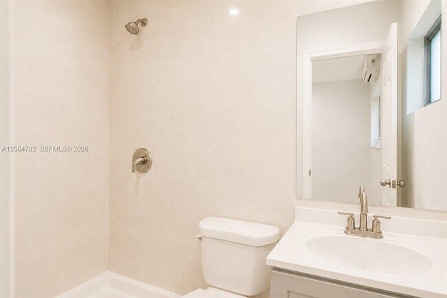 Building Photo - 355 NE 55th Terrace