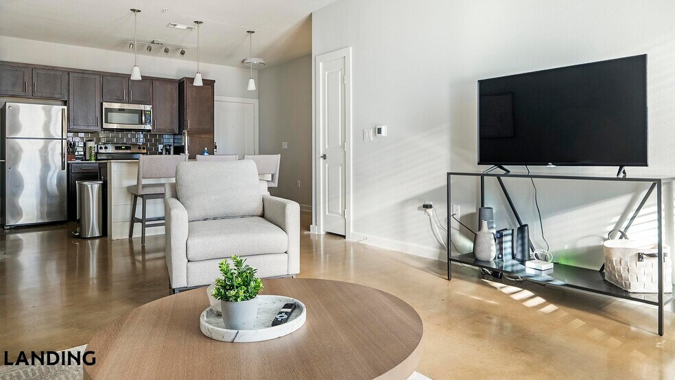 Building Photo - 4300 Cromwell Dr