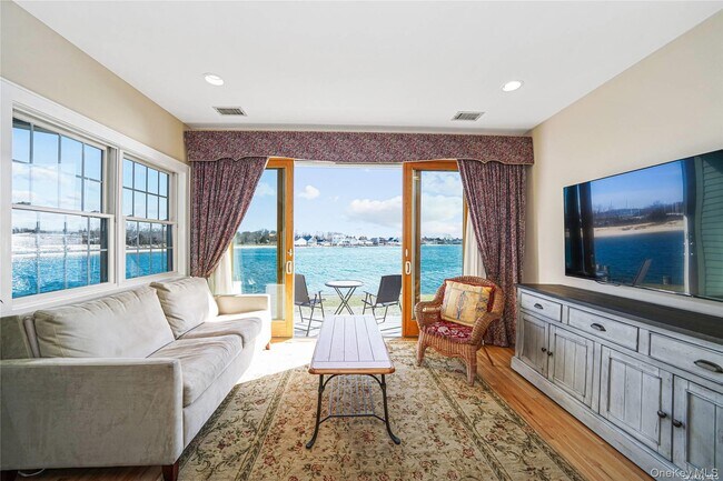 Building Photo - 40 Stirling Cove