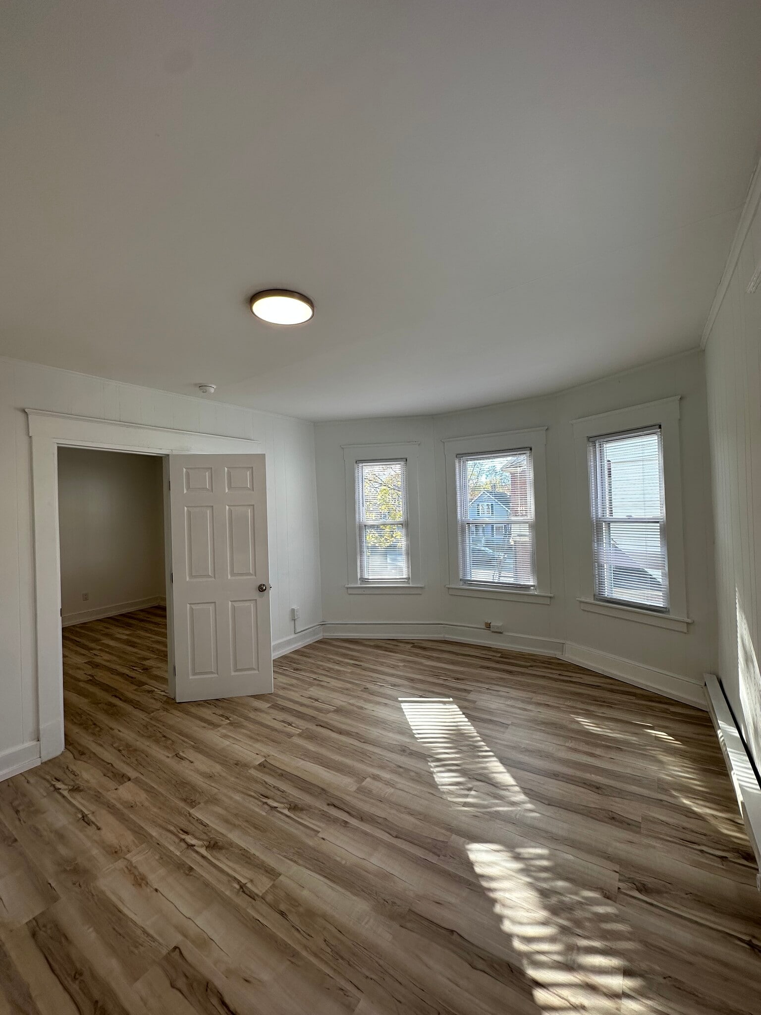 Building Photo - 12 Margerie St