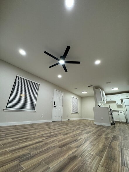 Building Photo - 721 Sonesta Dr