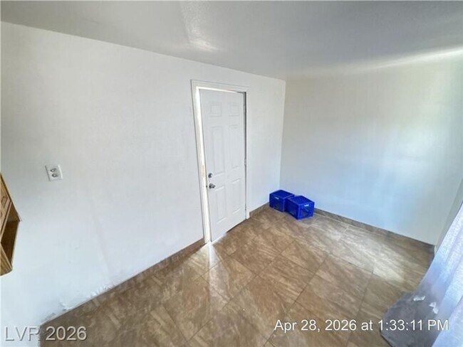 Building Photo - Charming Single-Story Home with Granite Kitchen & No HOA