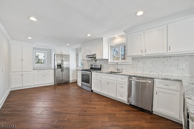 Building Photo - 64 Shunpike Rd