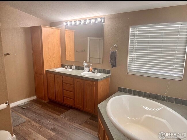 Building Photo - 14625 Bluestem St