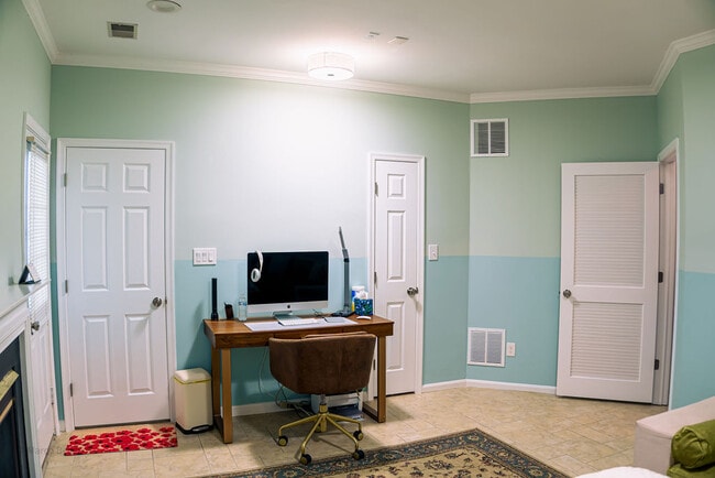 Building Photo - 21682 Kings Crossing Terrace