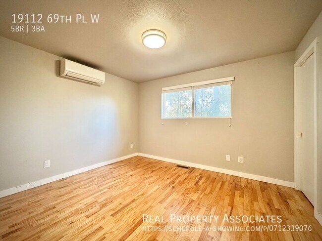 Building Photo - 19112 69th Pl W